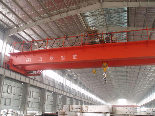 ¿Cómo mantener los puentes grúa?