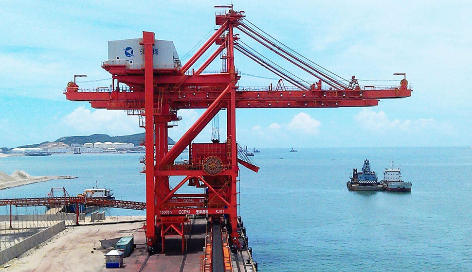 ¿Qué es una grúa panamax?