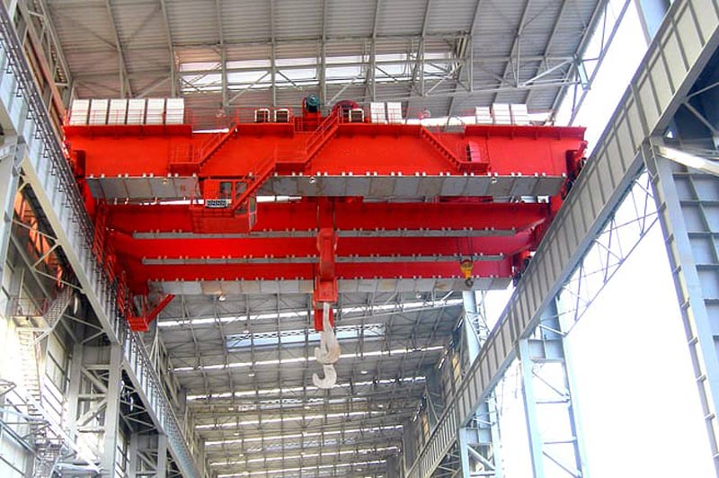 Grúa puente de 100 toneladas