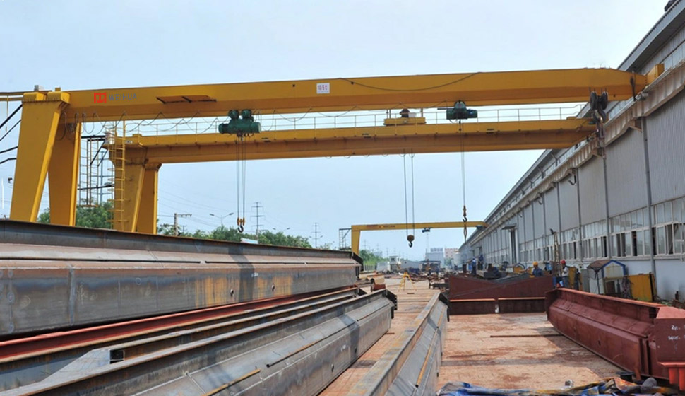 puente grúa semipórtico características
