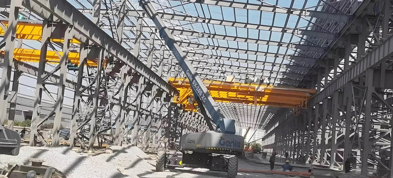 Entregan grúa puente de 200/50 toneladas a fábrica mexicana