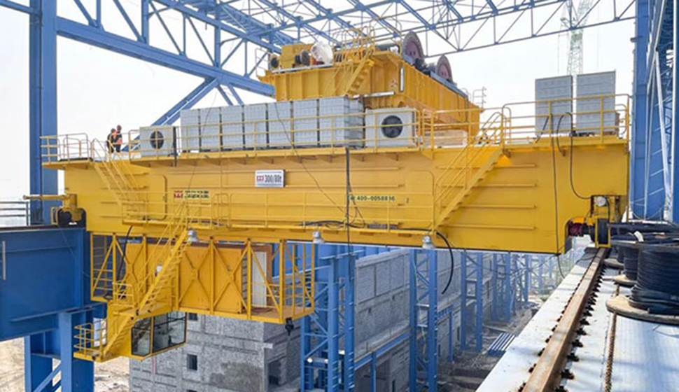 puente grúa taller mecanizado piezas pesadas