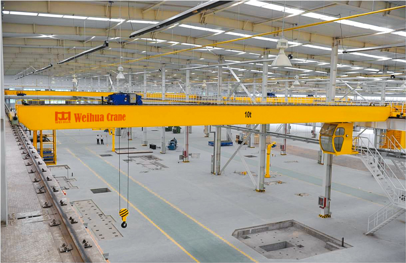 ¿Cómo calcular la luz de un puente grúa?