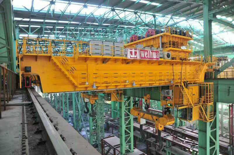 Puente grúa de 260 toneladas